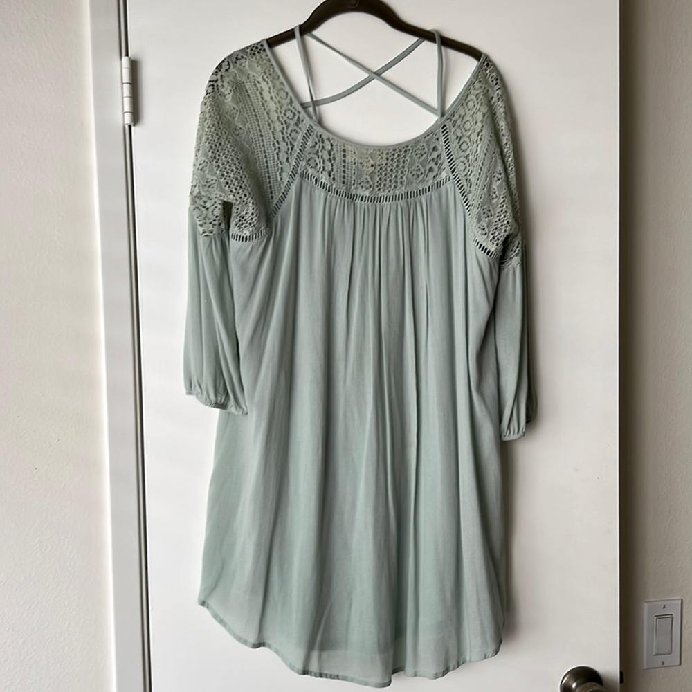 DRESS 👗 Three quarter sleeve lace detail size S by ENTRO